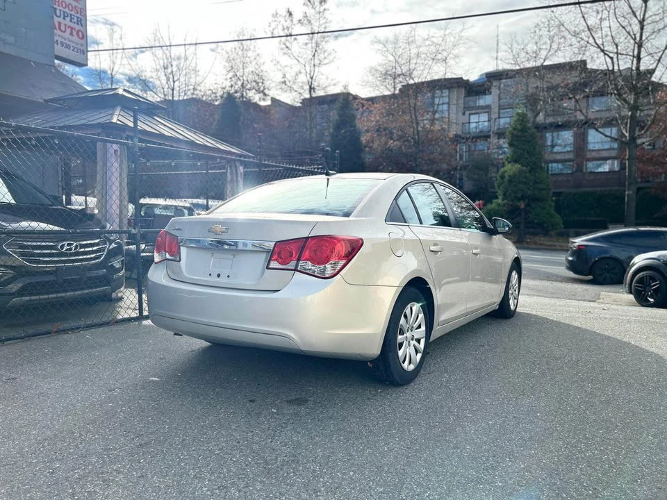 2011 Chevrolet Cruze - Image 13 of 15