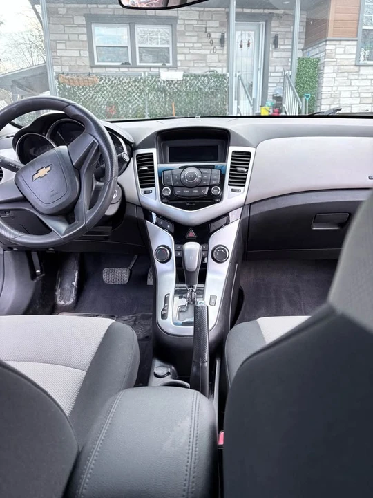 2011 Chevrolet Cruze - Image 3 of 12
