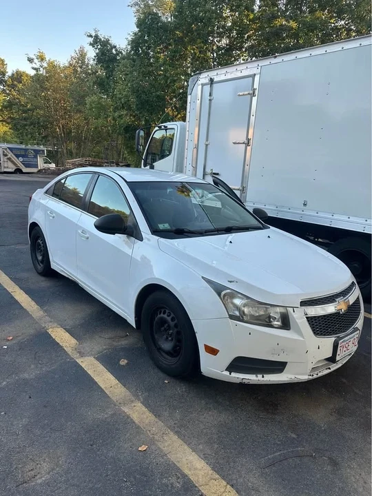 2011 Chevrolet Cruze - Image 4 of 4