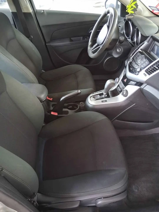 2011 Chevrolet Cruze - Image 3 of 8