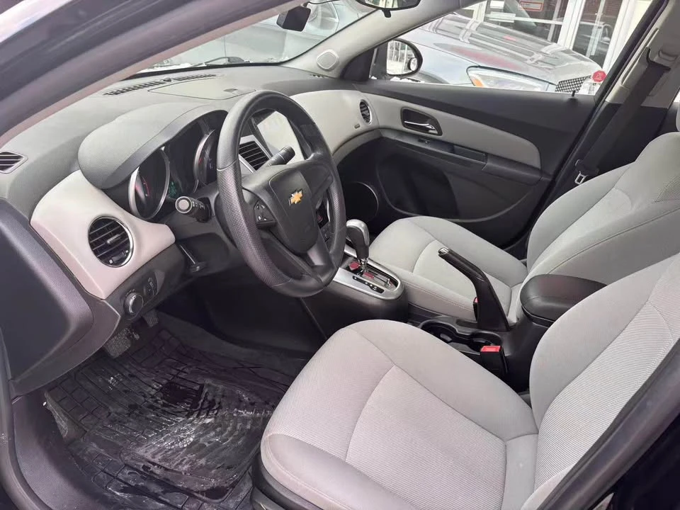 2011 Chevrolet Cruze - Image 6 of 12