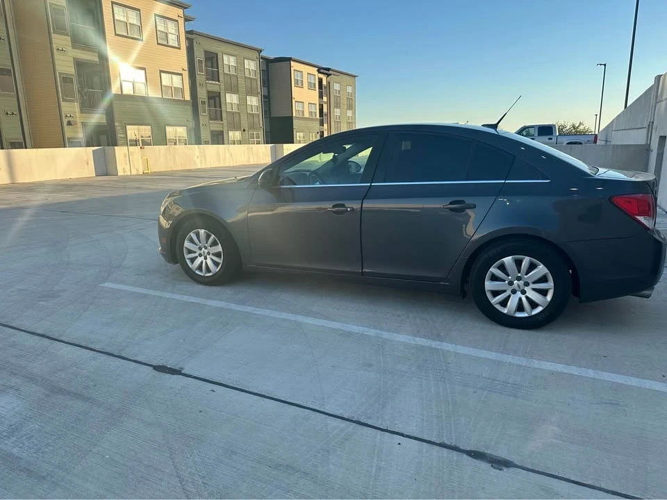 2011 Chevrolet Cruze - Image 3 of 12