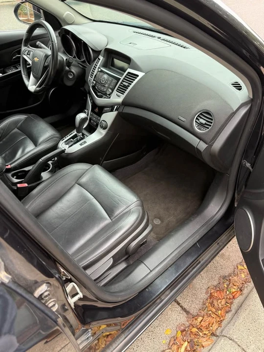 2011 Chevrolet Cruze - Image 13 of 14