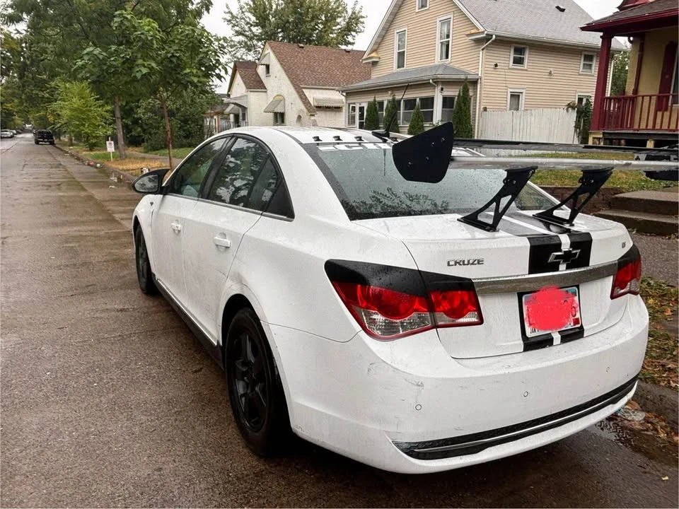 2011 Chevrolet Cruze - Image 6 of 9