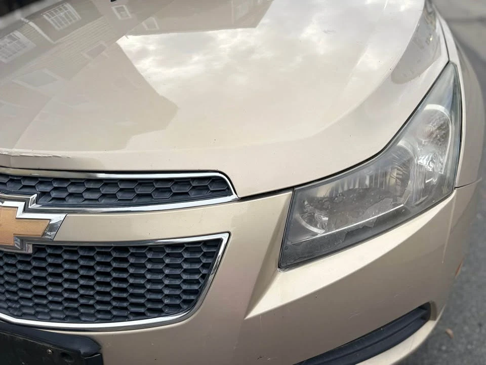 2011 Chevrolet Cruze - Image 2 of 17