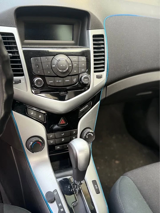 2011 Chevrolet Cruze - Image 14 of 17