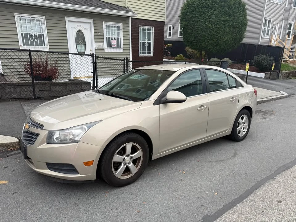 2011 Chevrolet Cruze - Image 4 of 17
