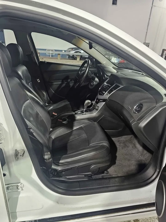 2011 Chevrolet Cruze - Image 6 of 8