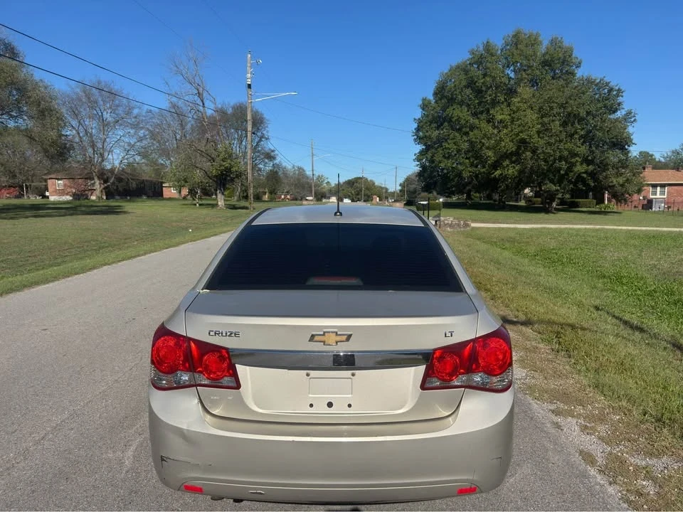 2011 Chevrolet Cruze - Image 3 of 9