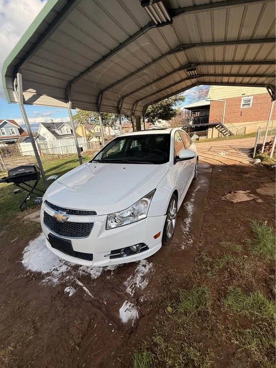 2011 Chevrolet Cruze - Image 3 of 4