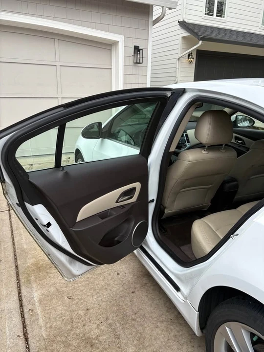 2011 Chevrolet Cruze - Image 13 of 18