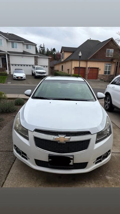 2011 Chevrolet Cruze - Image 2 of 18