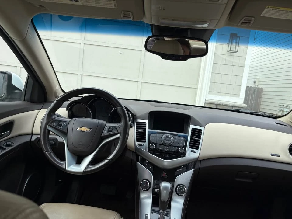 2011 Chevrolet Cruze - Image 11 of 18