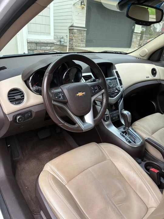 2011 Chevrolet Cruze - Image 16 of 18