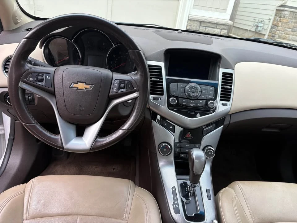 2011 Chevrolet Cruze - Image 14 of 18