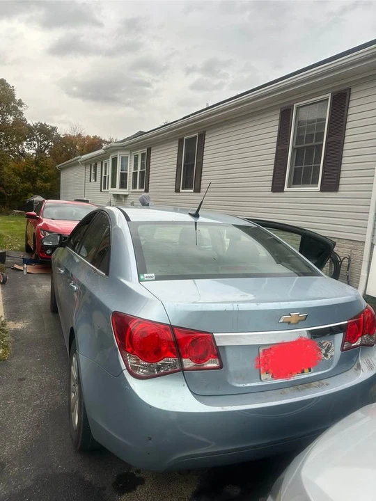 2011 Chevrolet Cruze - Image 2 of 5