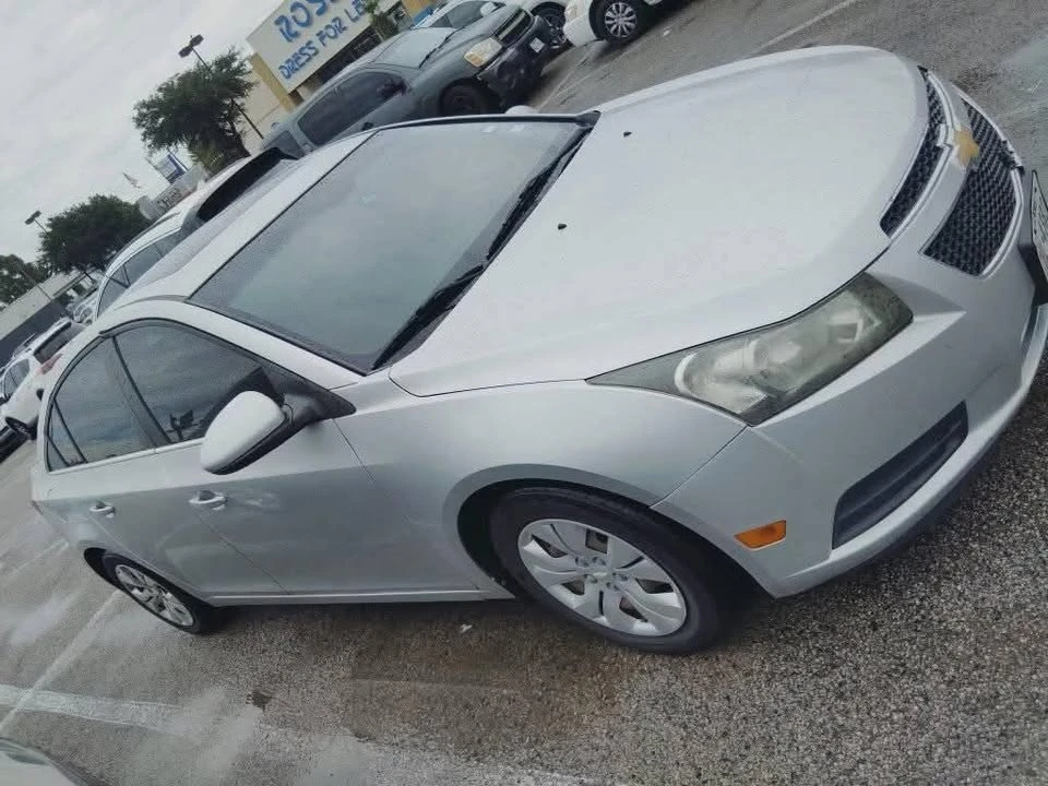 2011 Chevrolet Cruze - Image 3 of 3
