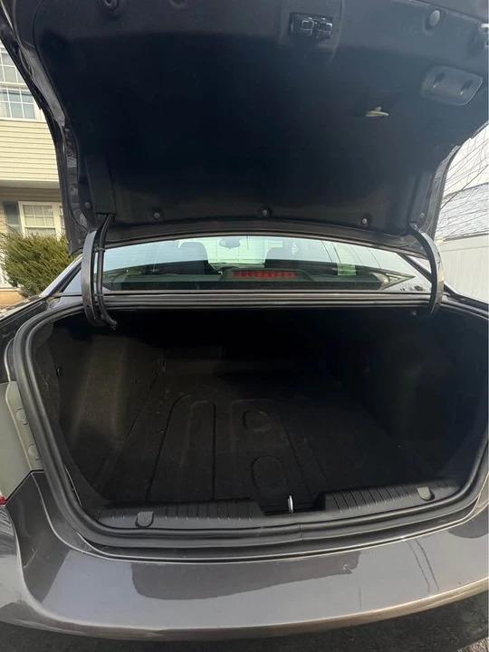 2011 Chevrolet Cruze - Image 11 of 13
