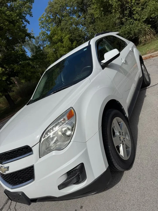 2011 Chevrolet Equinox - Image 2 of 20