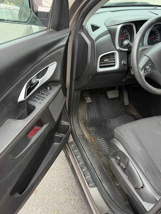 2011 Chevrolet Equinox - Image 8 of 13