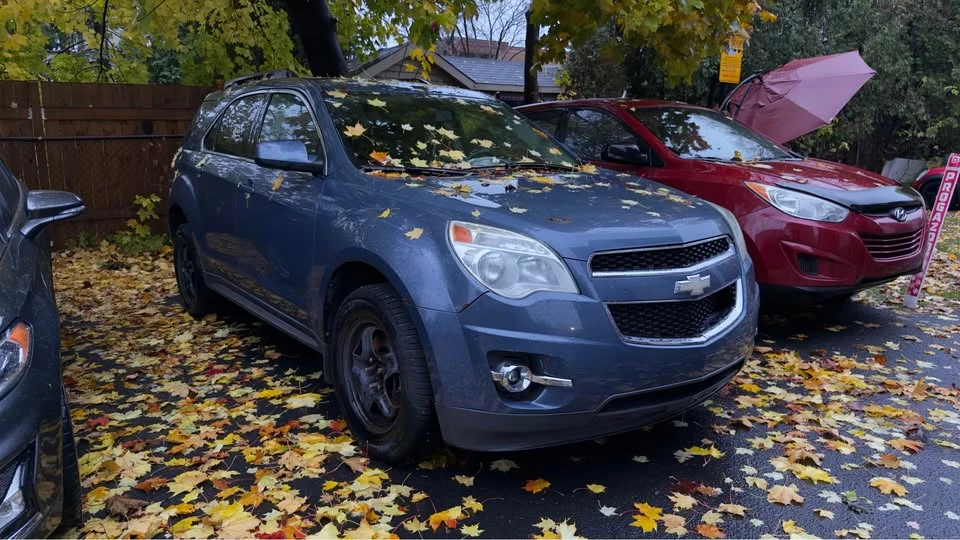2011 Chevrolet Equinox - Image 2 of 4