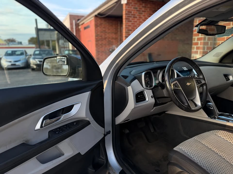 2011 Chevrolet Equinox - Image 9 of 19