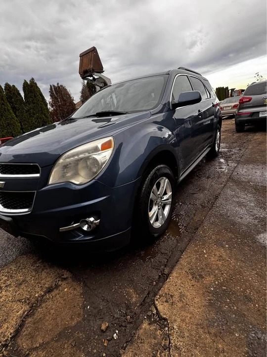 2011 Chevrolet Equinox - Image 2 of 10