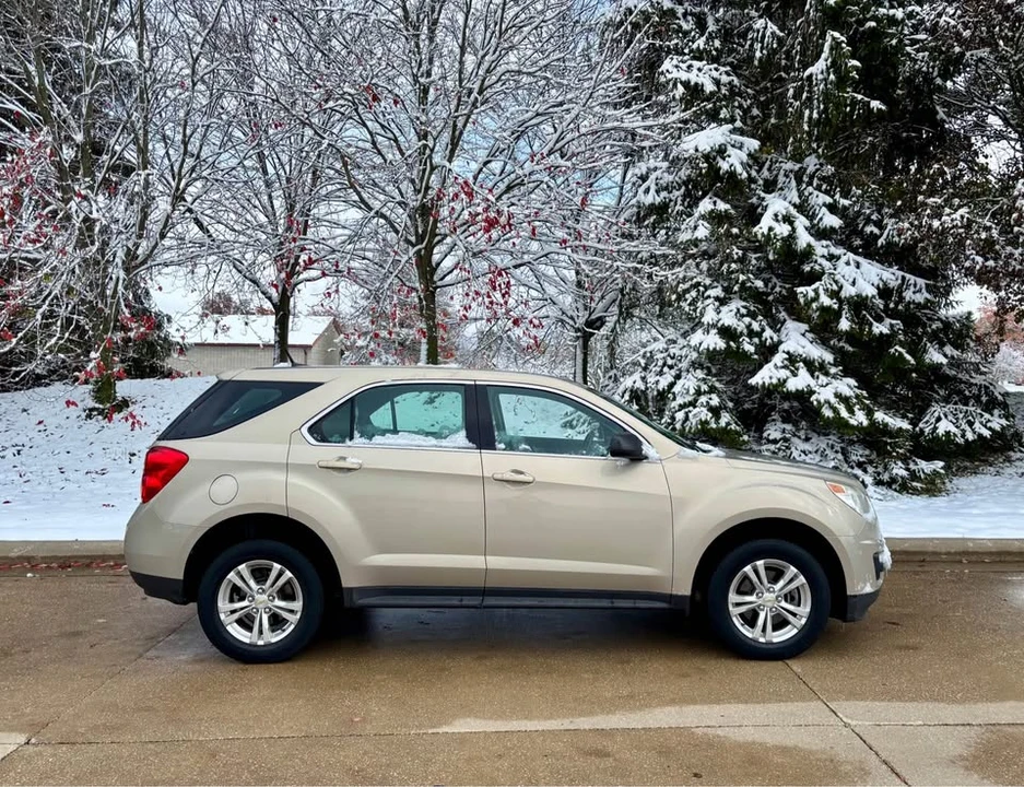 2011 Chevrolet Equinox - Image 5 of 15