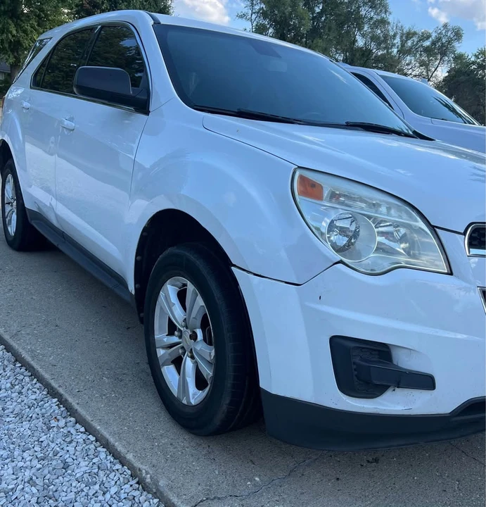 2011 Chevrolet Equinox - Image 2 of 7