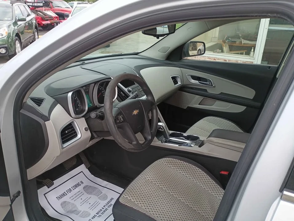 2011 Chevrolet Equinox - Image 5 of 8