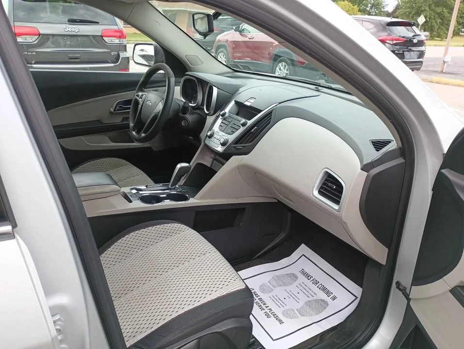 2011 Chevrolet Equinox - Image 6 of 8