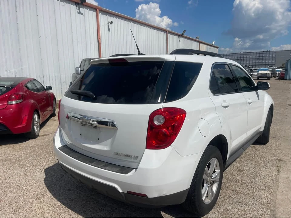 2011 Chevrolet Equinox - Image 2 of 8