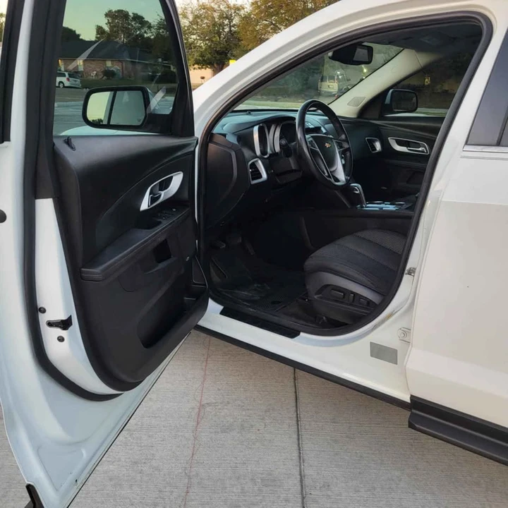 2011 Chevrolet Equinox - Image 3 of 18