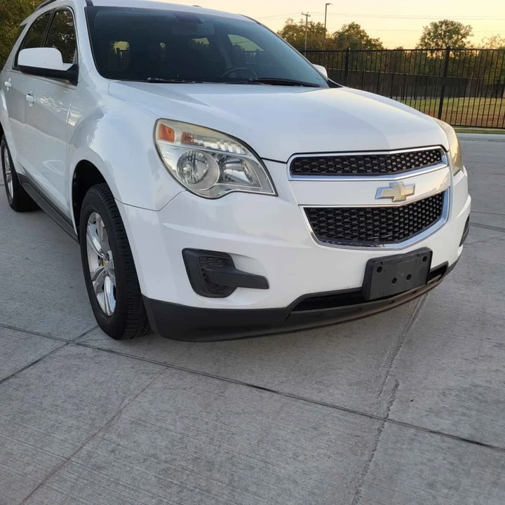2011 Chevrolet Equinox - Image 2 of 18