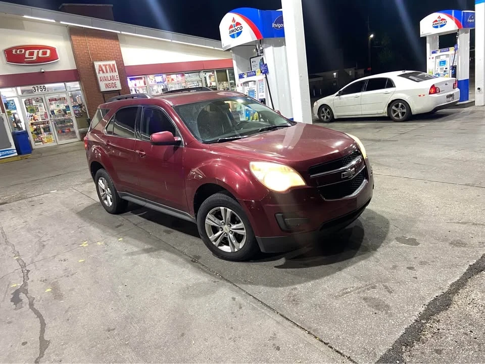 2011 Chevrolet Equinox - Image 2 of 2