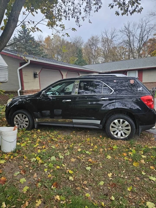 2011 Chevrolet Equinox - Image 2 of 12