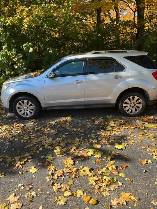 2011 Chevrolet Equinox - Image 2 of 3