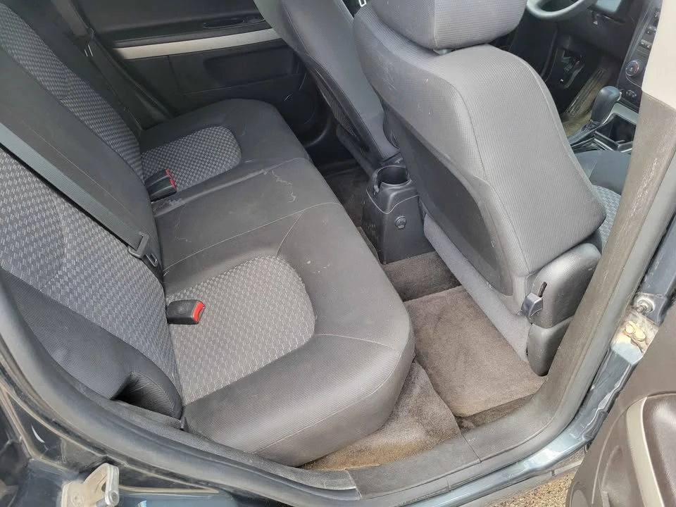 2011 Chevrolet HHR - Image 7 of 12