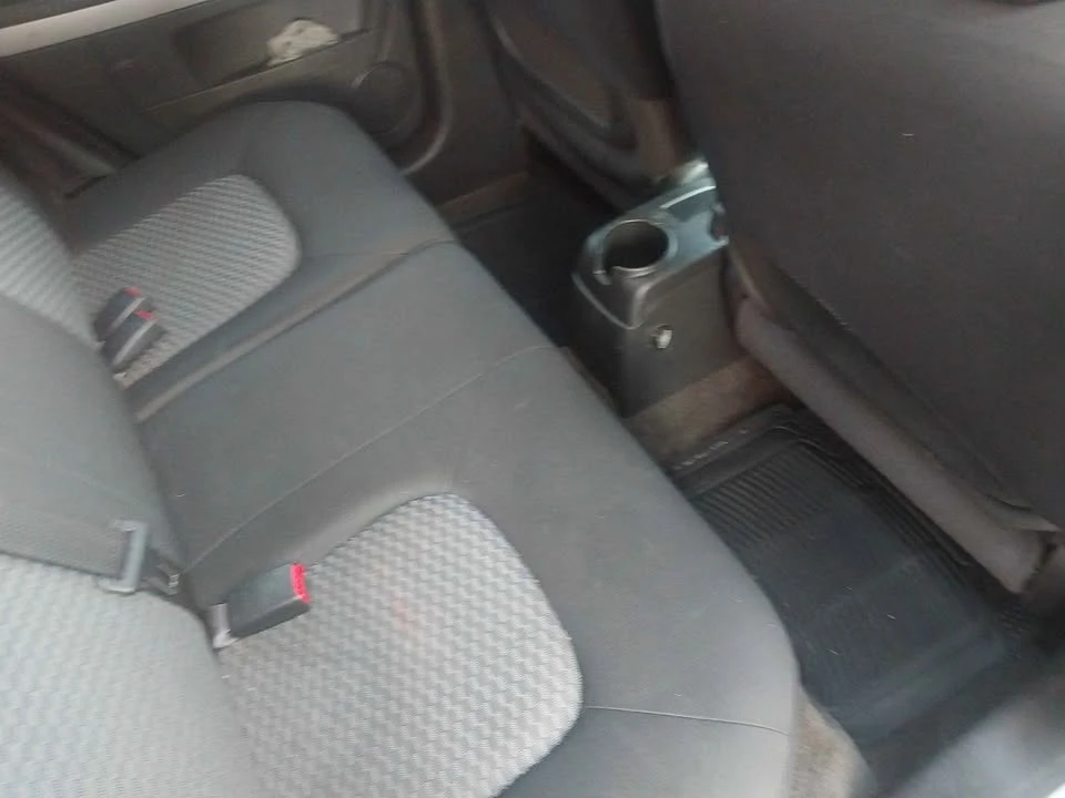 2011 Chevrolet HHR - Image 2 of 5
