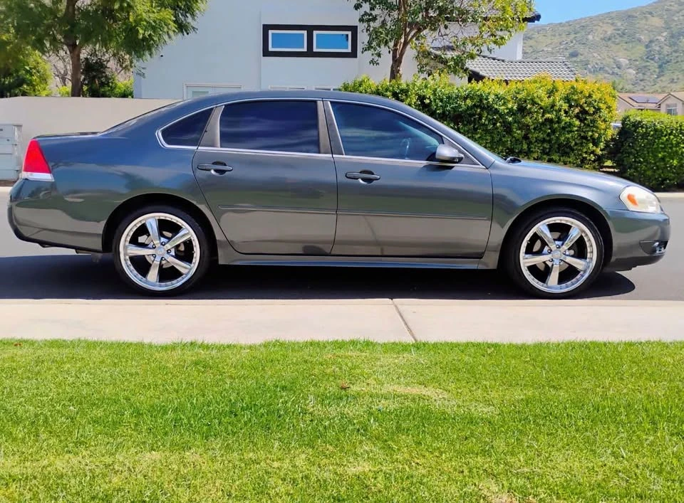 2011 Chevrolet Impala 9th Gen - Image 2 of 11
