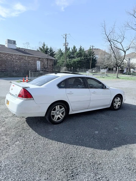 2011 Chevrolet Impala 9th Gen - Image 12 of 20