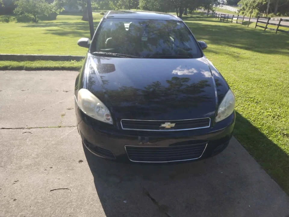 2011 Chevrolet Impala 9th Gen - Image 2 of 3