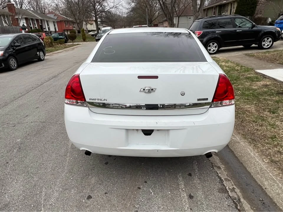 2011 Chevrolet Impala 9th Gen - Image 4 of 17