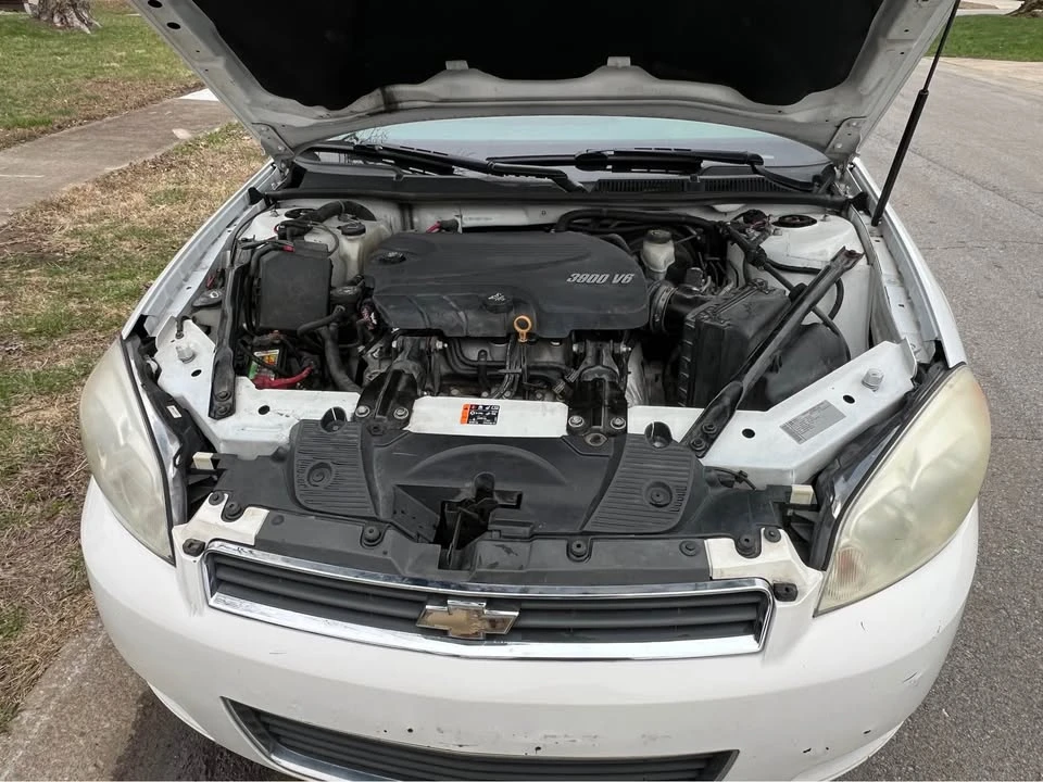 2011 Chevrolet Impala 9th Gen - Image 16 of 17