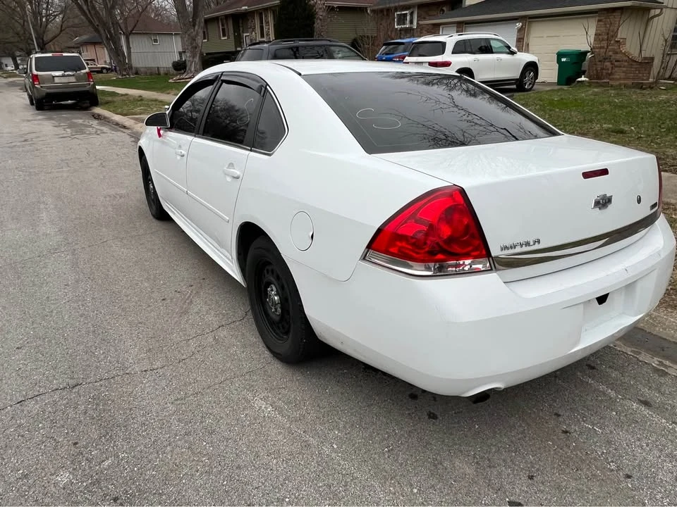 2011 Chevrolet Impala 9th Gen - Image 3 of 17
