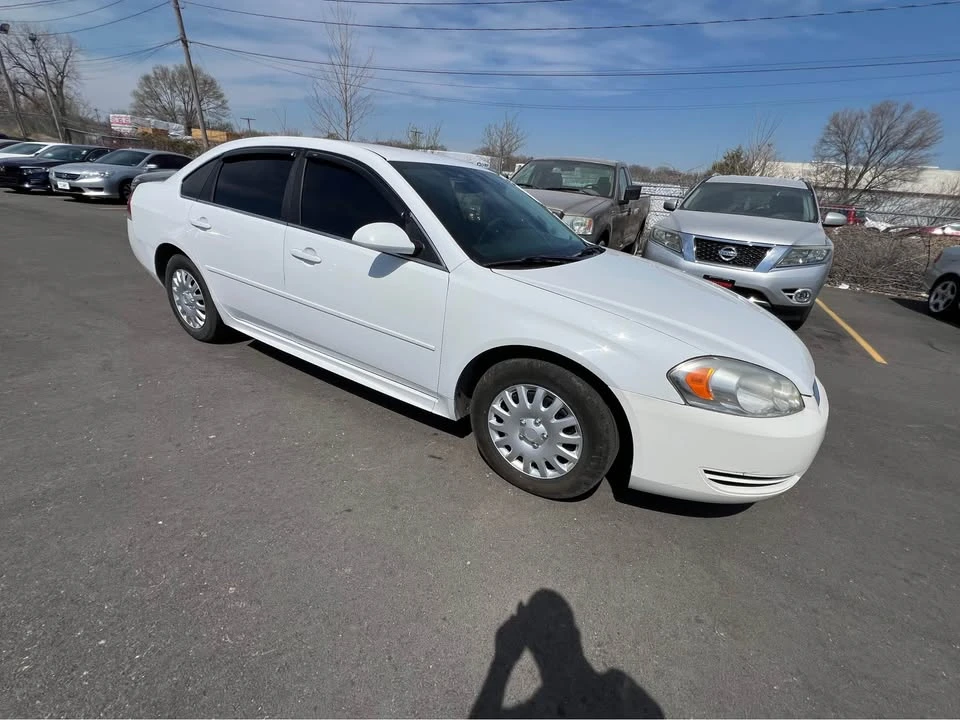 2011 Chevrolet Impala 9th Gen - Image 5 of 17
