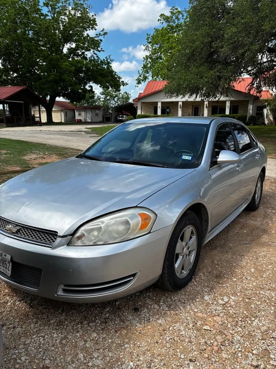 2011 Chevrolet Impala 9th Gen - Image 2 of 10