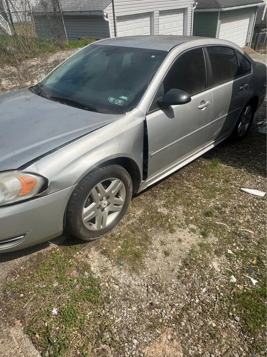 2011 Chevrolet Impala 9th Gen - Image 2 of 3
