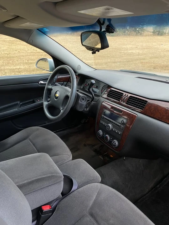 2011 Chevrolet Impala 9th Gen - Image 5 of 17