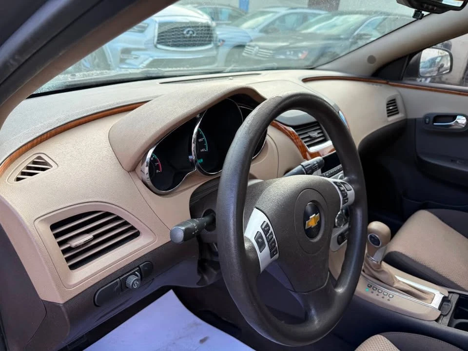 2011 Chevrolet Malibu - Image 16 of 20